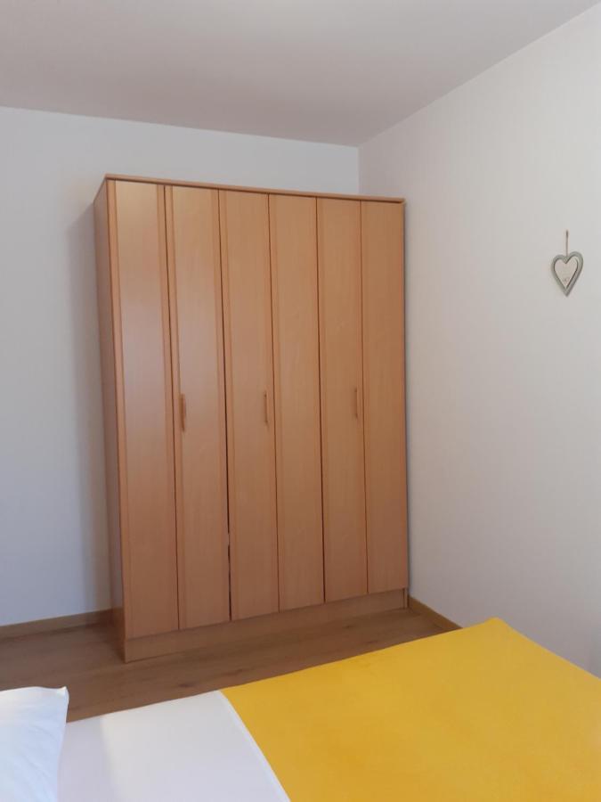 Apartamento Apartman Paola Malinska Exterior foto