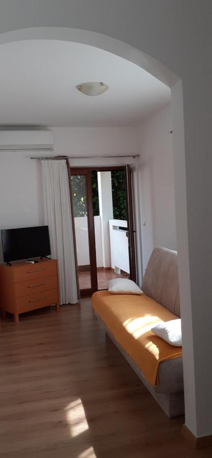 Apartamento Apartman Paola Malinska Exterior foto